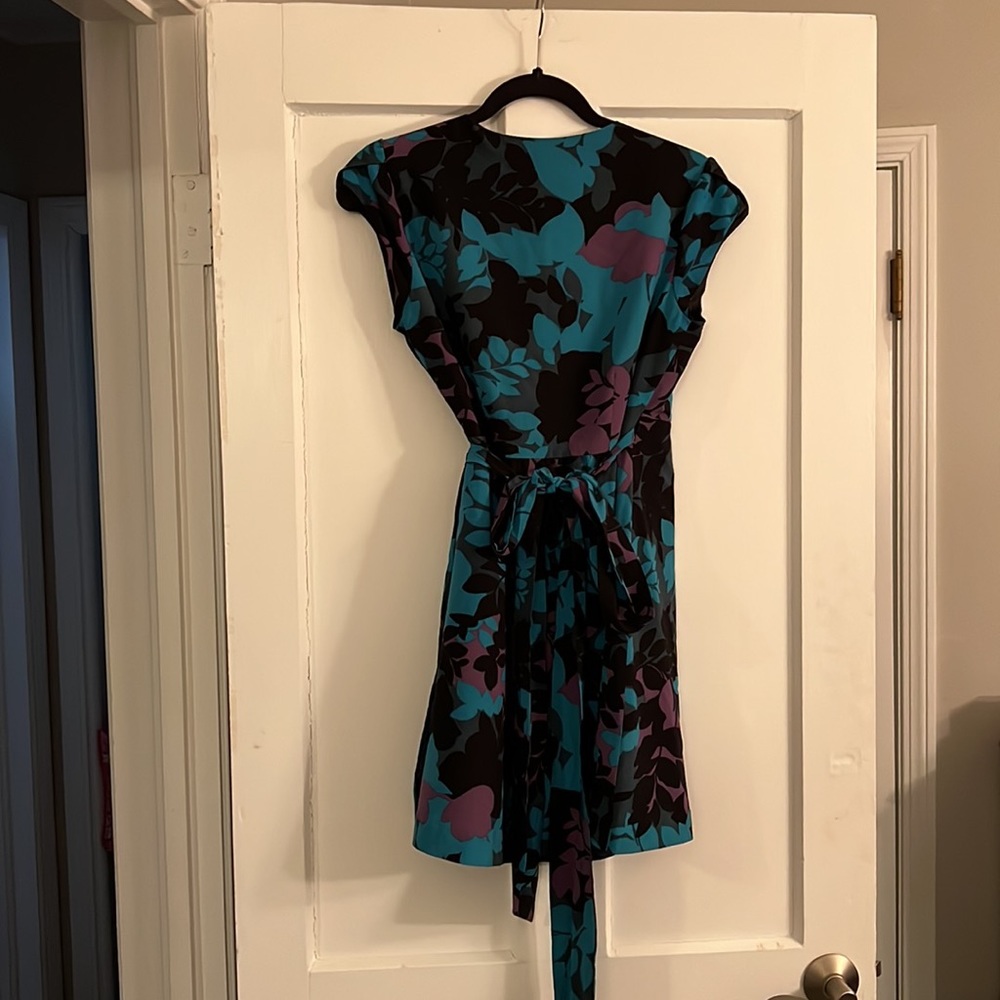 Banana Republic wrap dress - Picture 6 of 10